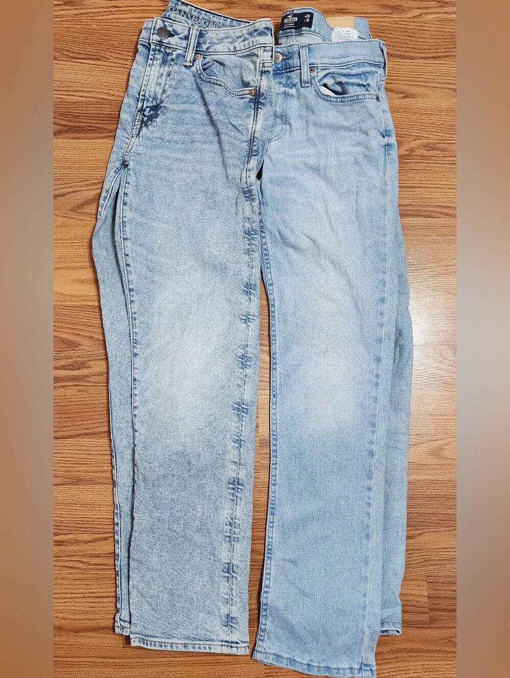 American eagle Airflex and hollister Mens Jean Lot Of 2 28x30 Light Wash Stretch